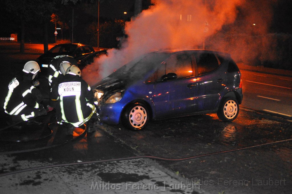 Wieder brennende Autos in Koeln Hoehenhaus P046.JPG